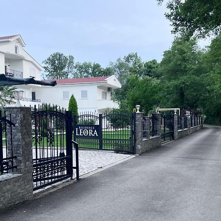 Residence Leora Ulcinj Bagian luar foto