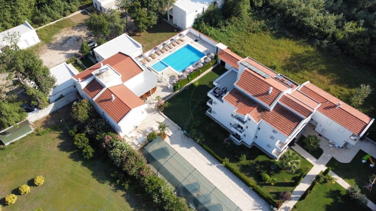 Residence Leora Ulcinj Bagian luar foto