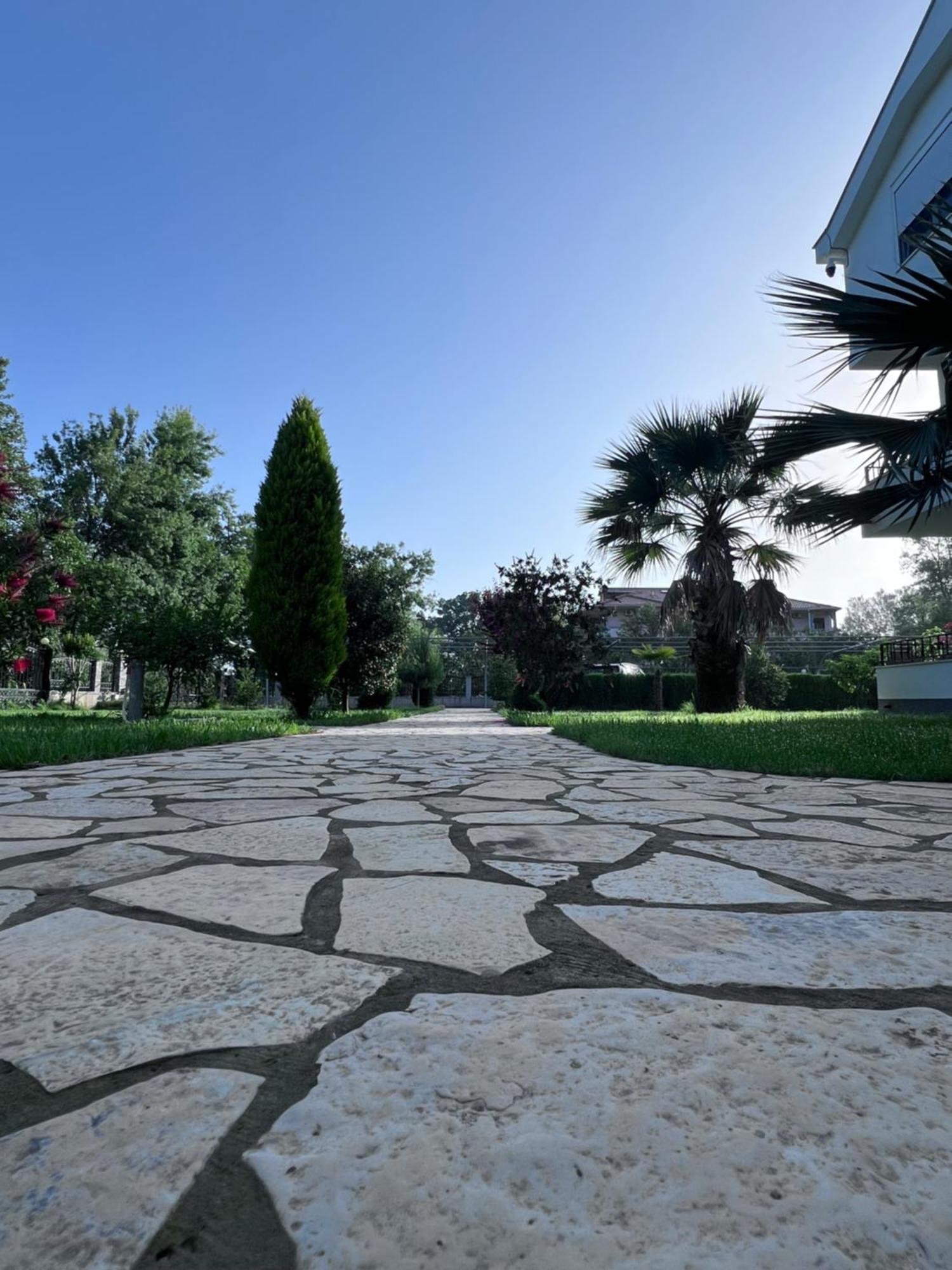 Residence Leora Ulcinj Bagian luar foto