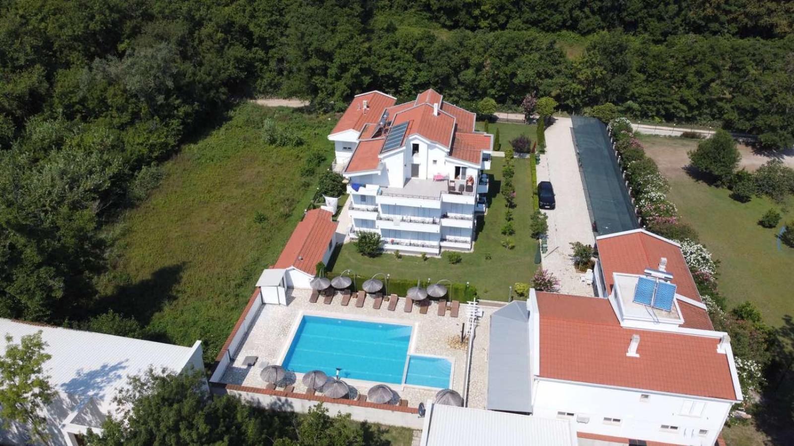 Residence Leora Ulcinj Bagian luar foto