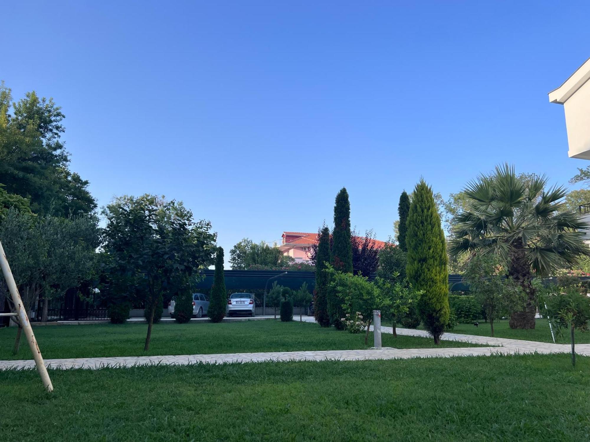 Residence Leora Ulcinj Bagian luar foto
