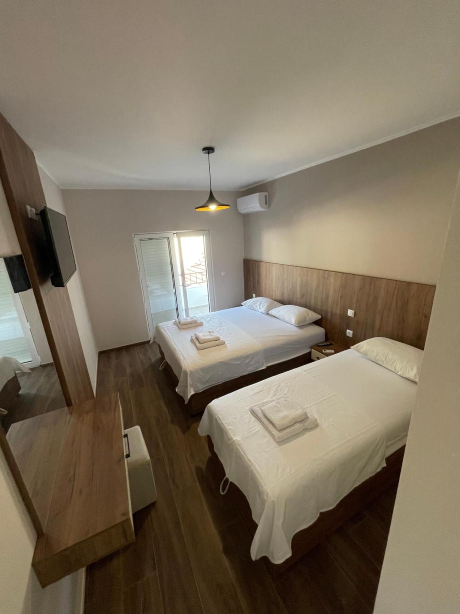 Residence Leora Ulcinj Bagian luar foto